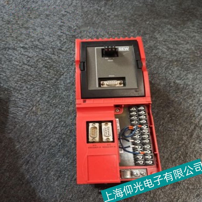 云浮SEW變頻器上電無顯示故障分析維修